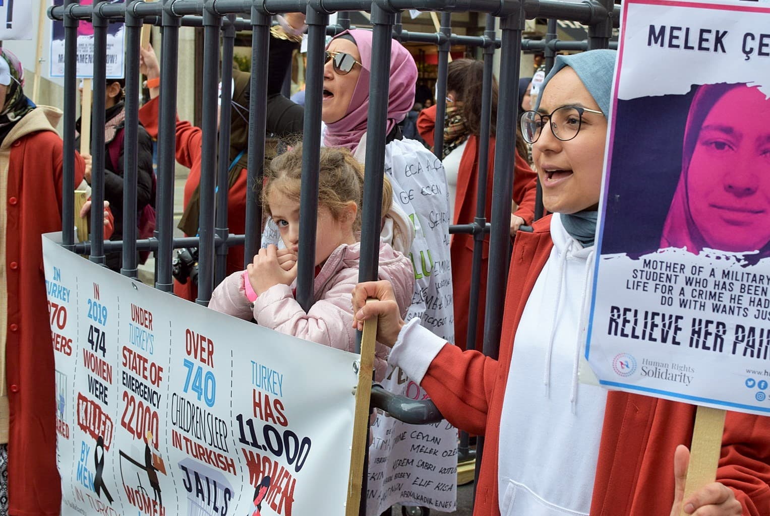 Londra’da, Türkiye’deki kadın hakları ihlalleri protesto edildi