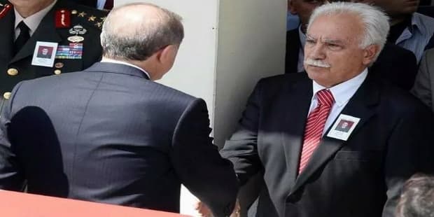 Doğu Perinçek: Savaşta istifa firar etmektir, askerseniz kurşuna dizerler