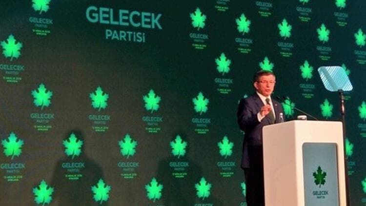 Maske dağıtan Gelecek Partisi üyeleri gözaltına alındı