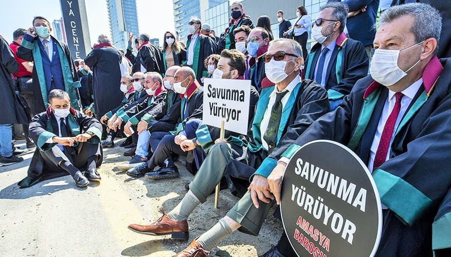 AKP ve MHP’nin baroları bölme düzenlemesi Meclise sunuldu