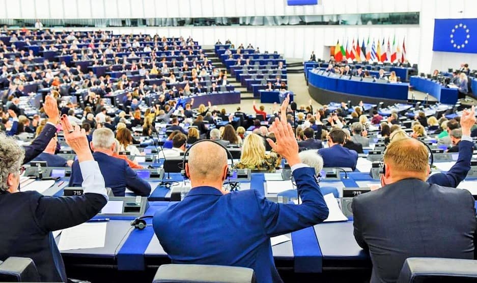 Avrupa Parlamentosu: Ankara ile müzakerelere son verilsin, mali yardımlar kesilsin