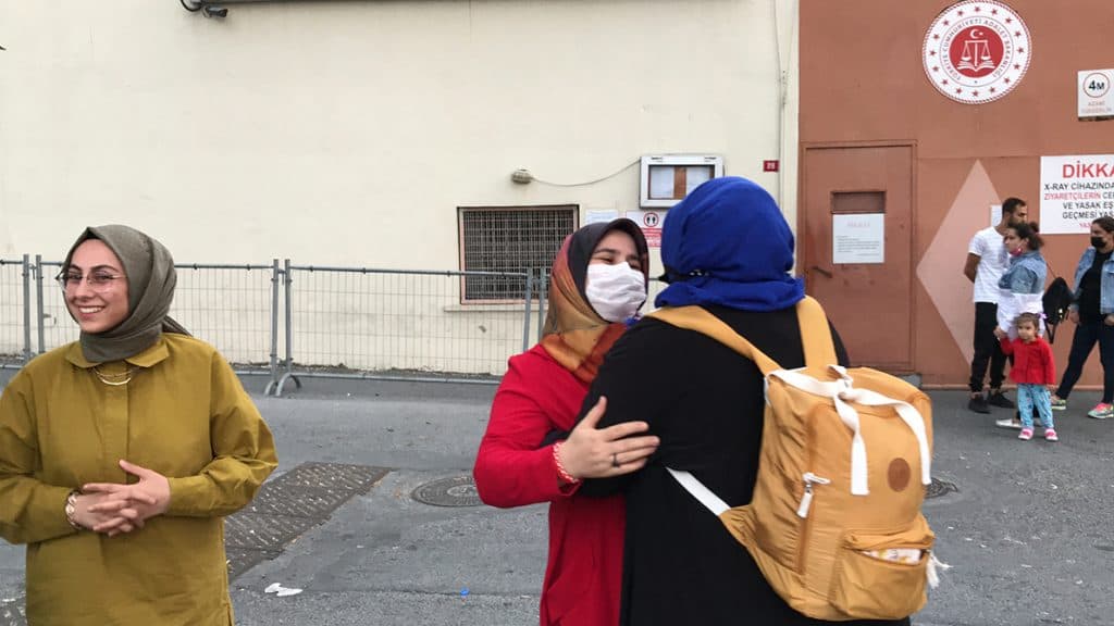 ‘Güçlenerek çıktım’ diyen Melek Çetinkaya: 44 yaşıma cezaevinde 44. günümde girdim, hiç unutamayacağım