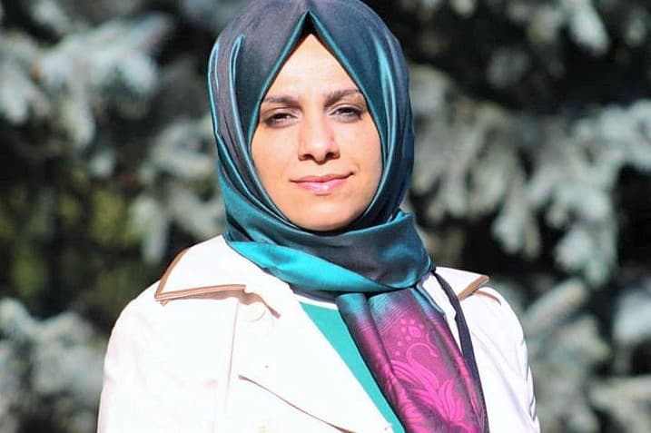 Gazeteci Yonca Kaya Şahin: Özlem Zengin’in reddiyesini okuyunca bağıra bağıra ağlamak istedim