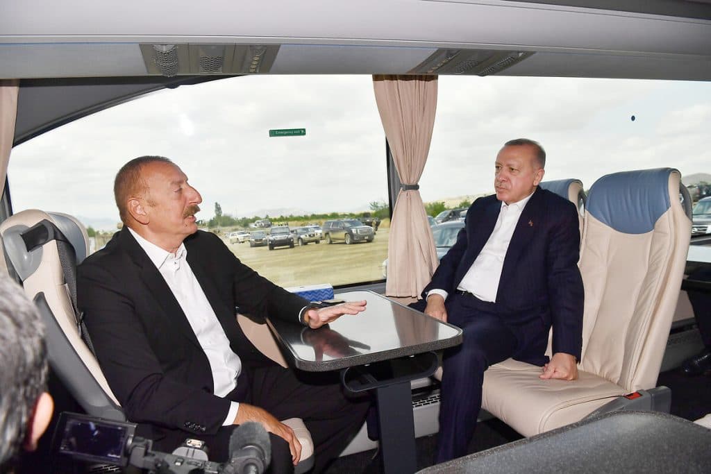 Yandaşlar her yerde varlar: Karabağ’da, Erdoğan ve Aliyev arasında müteahhit diyaloğu