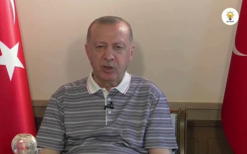 Sağlık sorunları yaşayan Erdoğan’ın, canlı yayında prompter skandalı!