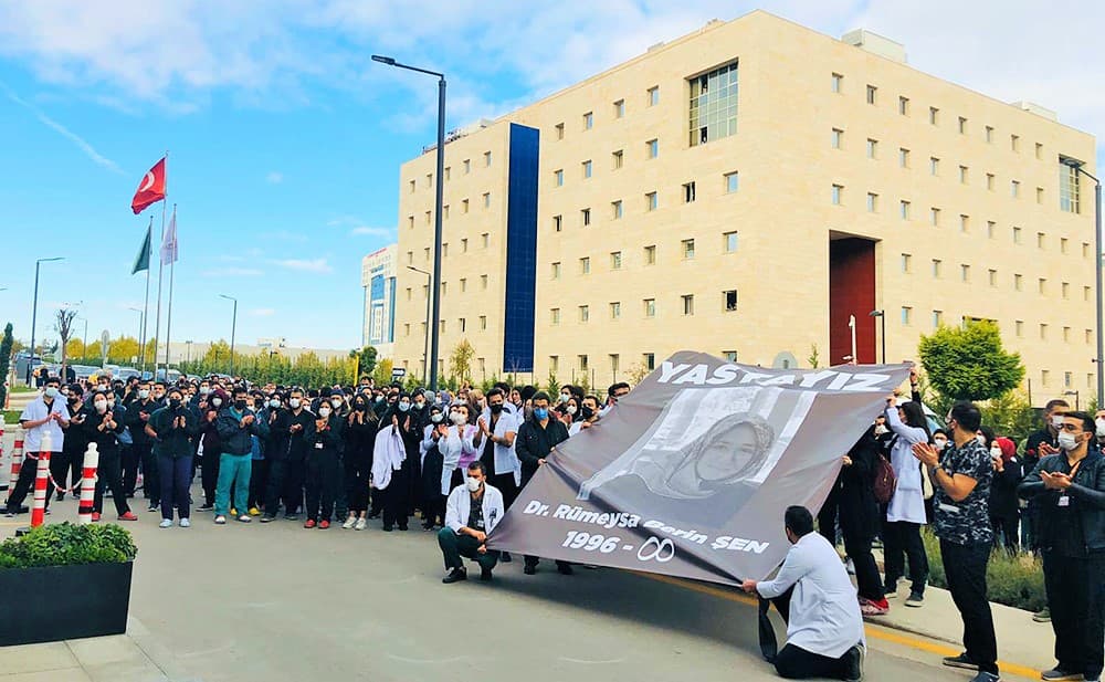 Dr. Rümeysa’nın mesai arkadaşları isyan etti: Kardeşimizi kaybettik, artık ölmek istemiyoruz