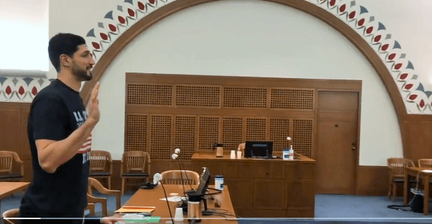 ABD eski Dışişleri Bakanı tebrik etti: Enes Kanter, ABD vatandaşı oldu, soyadına ‘Freedom’ ekledi