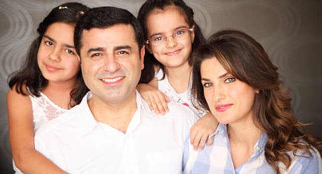 Selahattin Demirtaş’ın eşi Başak Demirtaş: Tam 2 bin gün oldu, hukuksuz bir şekilde rehin tutuluyorlar