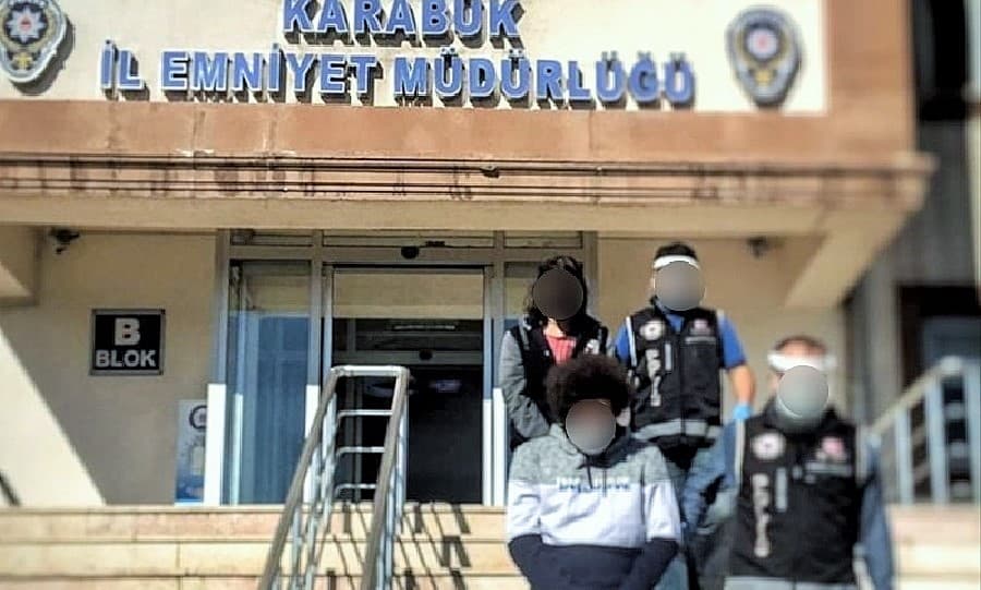 Cemaatin ‘yeniden yapılanması’ iftirasıyla gözaltına alınan 14 kız öğrenciden 3’ü tutuklandı