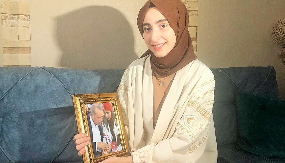 15 Temmuz’un sözde gazisi alay konusu oldu: G3 mermisi sırtımda 15 cm’lik delik açtı!