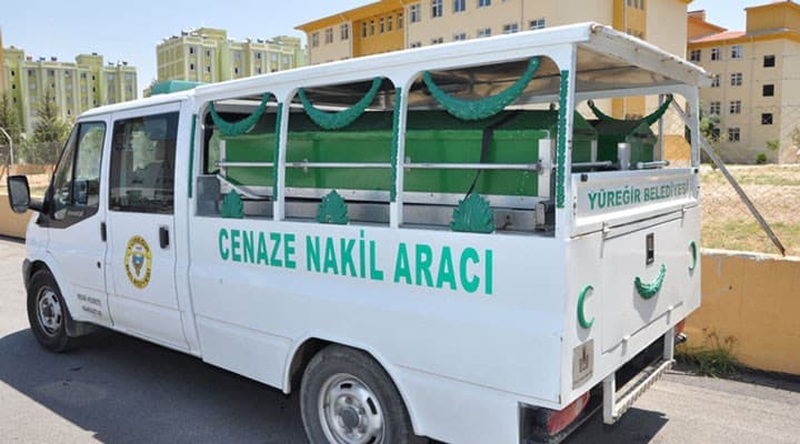 Tabutla sevkiyat: AKP’li belediyeye ait cenaze aracında 5.8 kilo esrar yakalandı