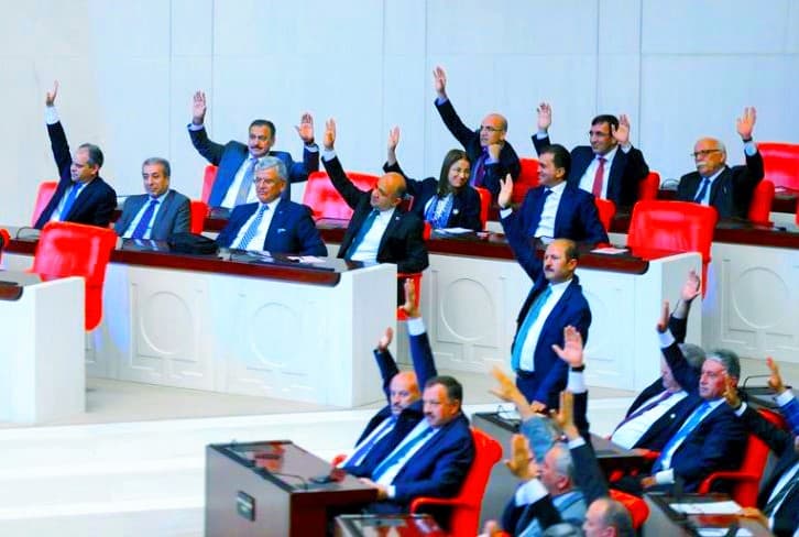AKP, Meclis’in darbeyi araştırmasını neden istemiyor?