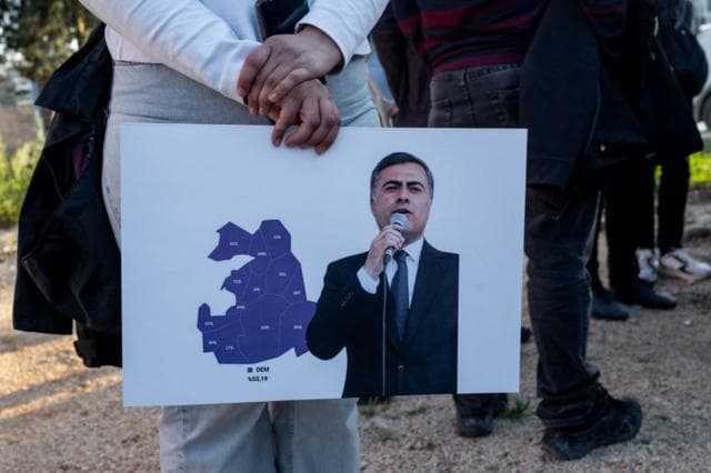 Erdoğan rejimi gasp etmeye çalıştı:Tepkileri göze alamayan YSK, Abdullah Zeydan’ın başkanlığını iade etti