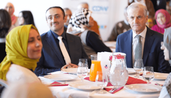 Hizmet Gönüllüleri ile bayramlaşan Norveç Başbakanı: Yaptıklarınız Ülkemiz için ilham verici