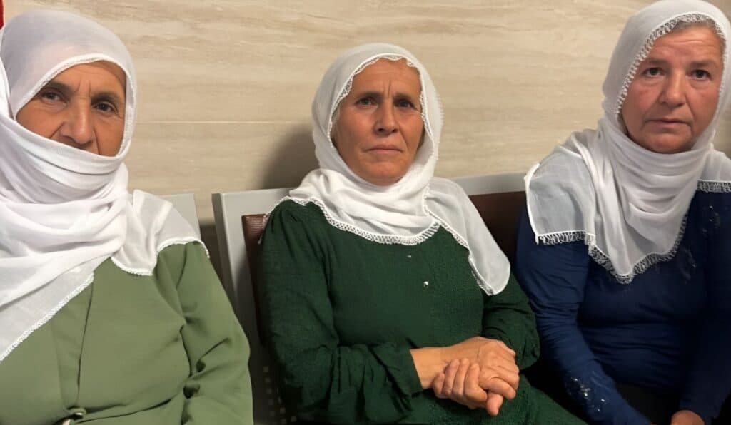 Çıplak arama ahlaksızlığına maruz kalan anneler: Bu halimizden utandık, böyle bir şey görmemiştik
