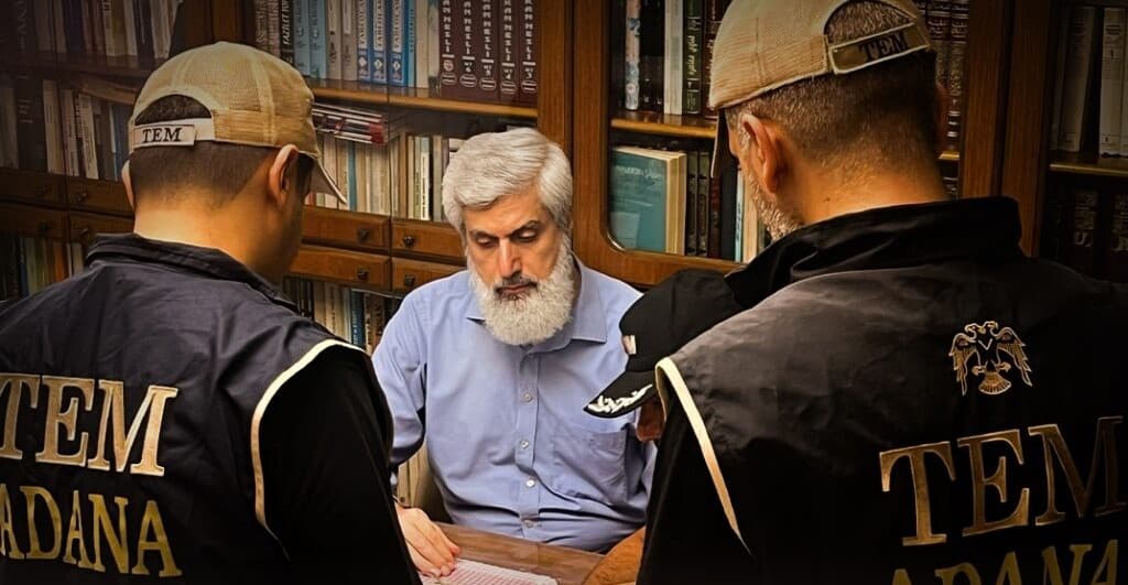 İki avukatı da gözaltına alınan Alparslan Kuytul, avukatsız ifade verecek