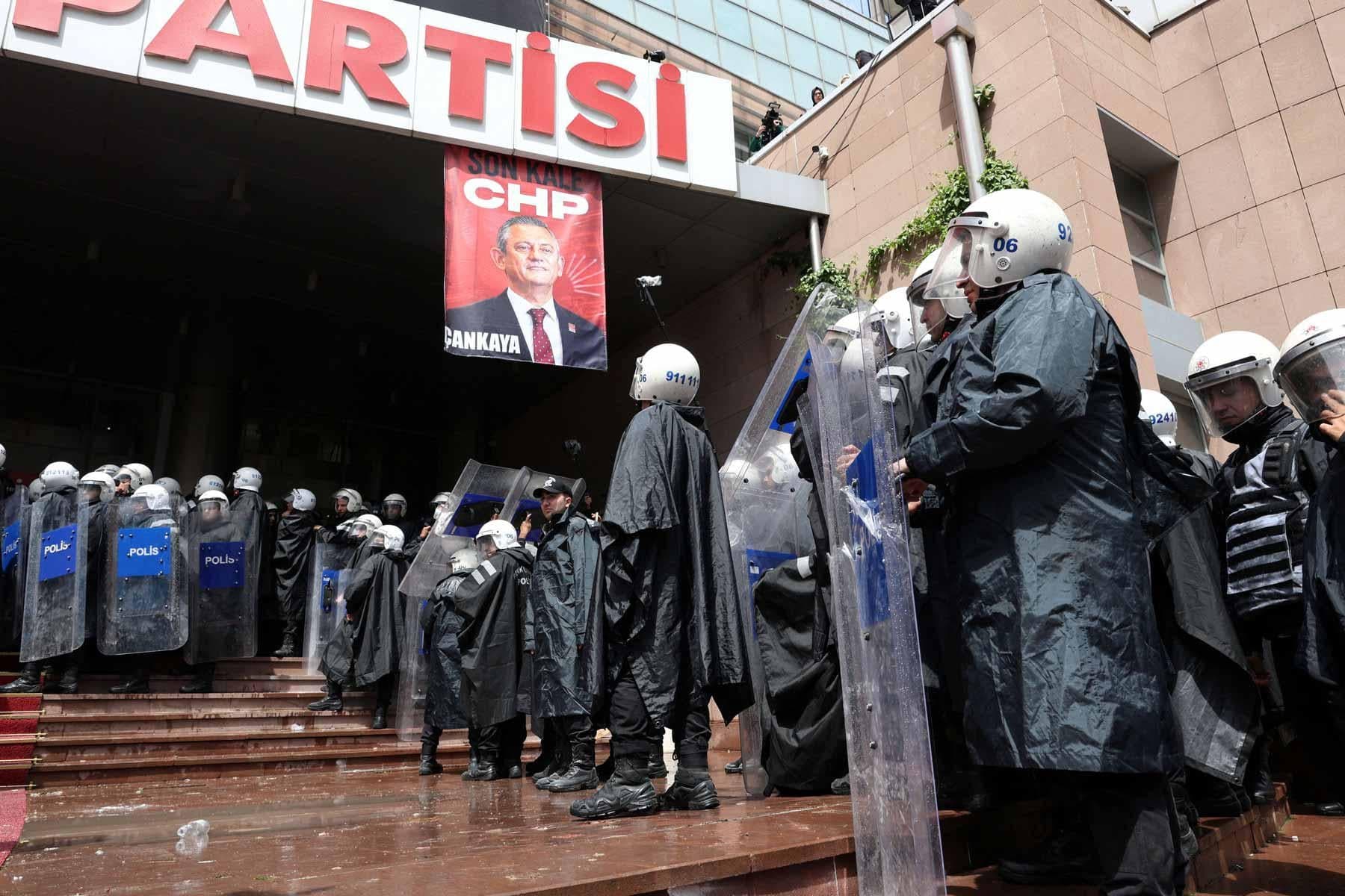 İçişleri Bakanı Çiftçi: Genel merkeze polisin girmesini Kılıçdaroğlu yönetimi istedi