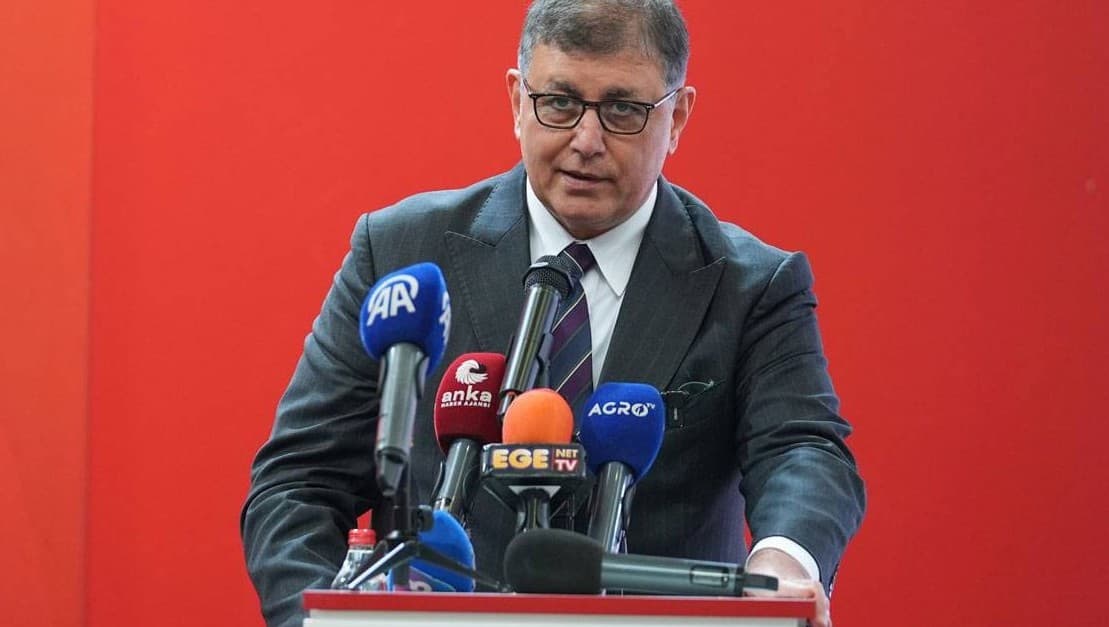 Cemil Tugay CHP’den istifa etti: İzmir Büyükşehir Belediyesi bağımsız yönetilecek