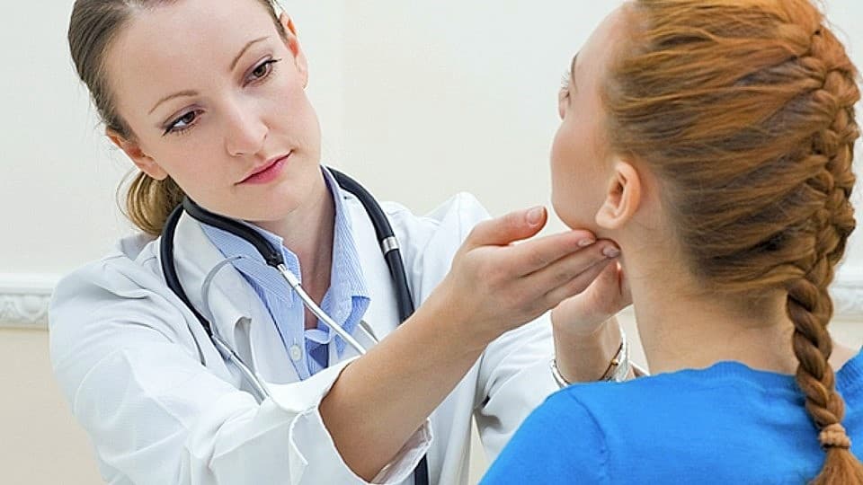 Türkiye sağlık sistemi alarm veriyor: Doktor göçü son 5 yılda 30 bini geçti