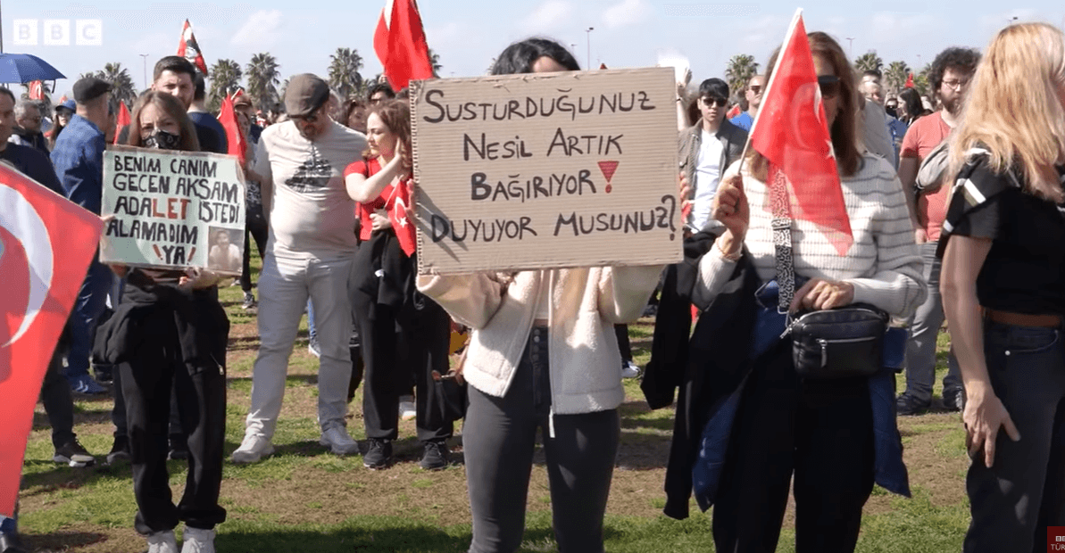 Erdoğan rejimini protesto eden öğrenciler : AKP iktidarında doğduk, 23 yıllık öfkemiz var