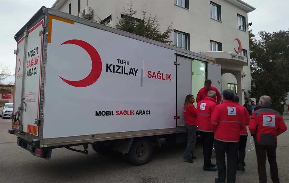 Depremzedeler için gönderilen para: Kızılay 860 bin Euro’yu personel maaşlarına harcamış!