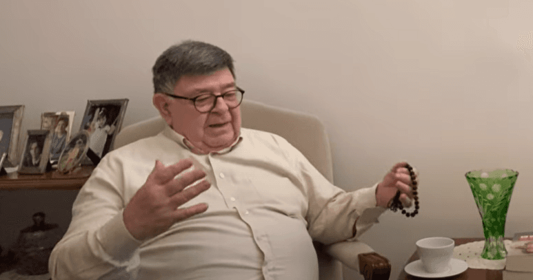 Ahlaki dönekliğin kötü şey olduğunu söyleyen Yazar Şahin Alpay: Felsefi dönekliğimle gurur duyuyorum