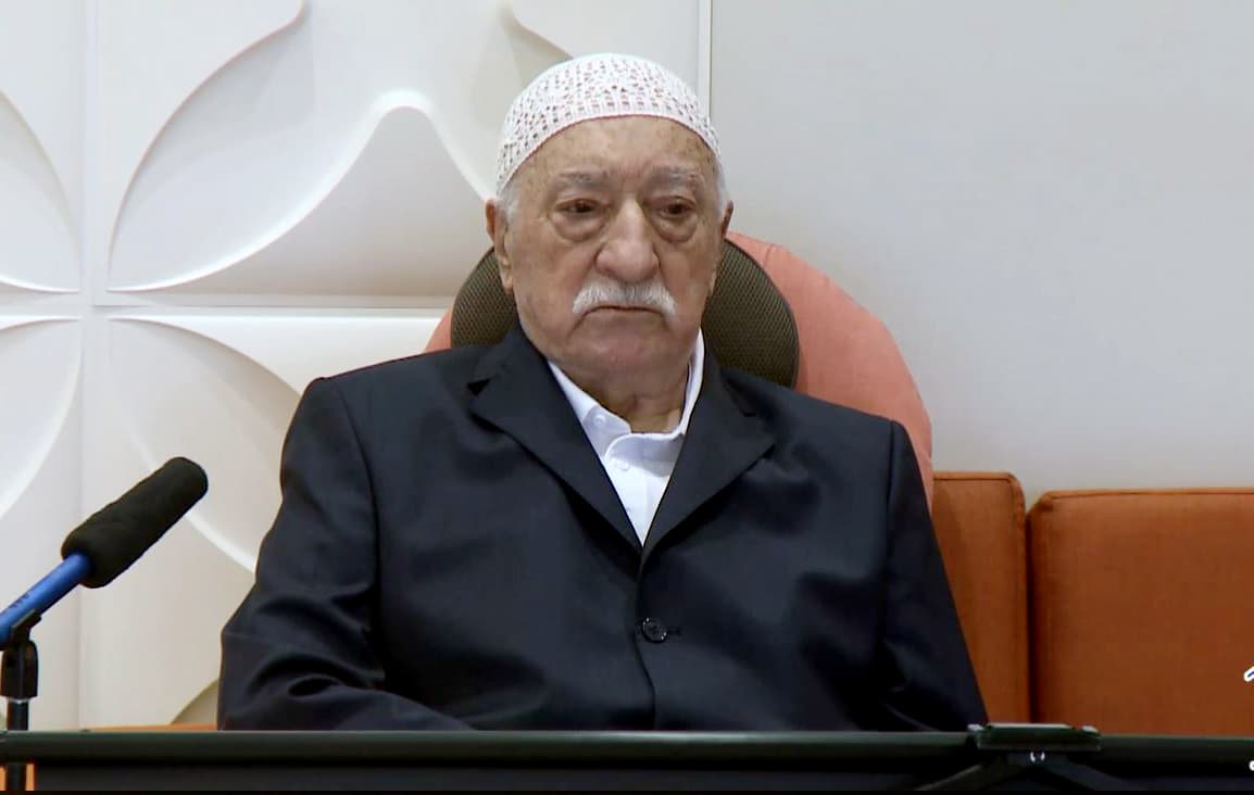 Fethullah Gülen Hocaefendi’nin sağlığıyla ilgili yalan haberlere, Ramazan Mukabelesi ile cevap