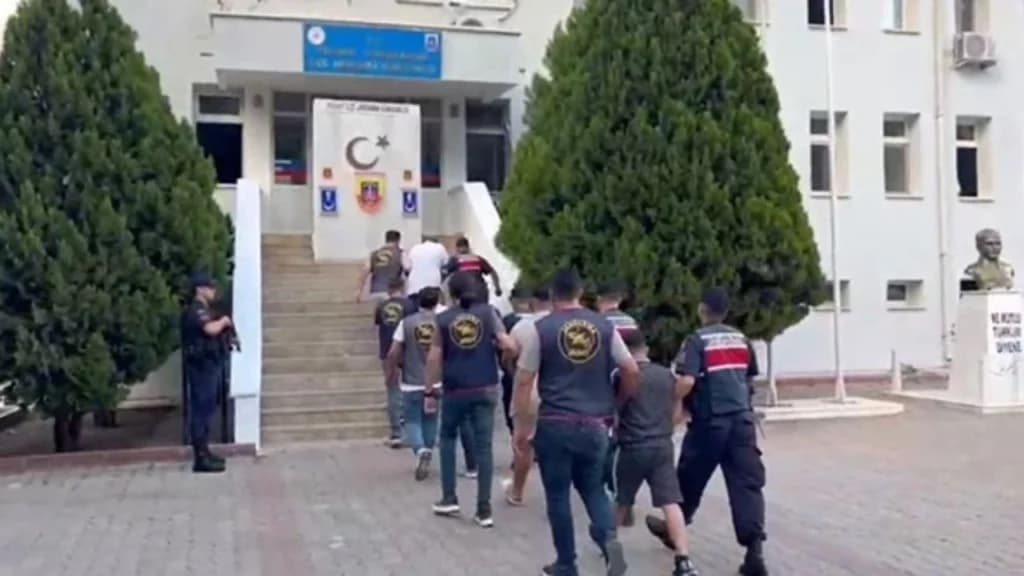 Erdoğan rejimi uluslararası hukuku da tanımıyor: Nefret operasyonuyla 19 gözaltı