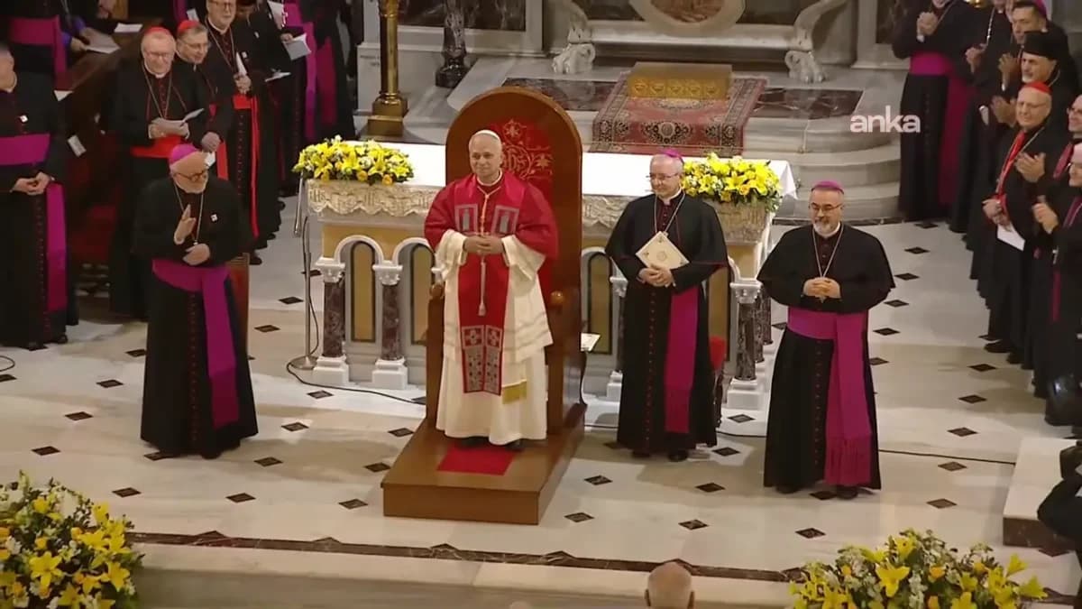 Türkiye’de ilkkez: Papa 14. Leo, İstanbul’da 4 bin kişiye ayin düzenledi