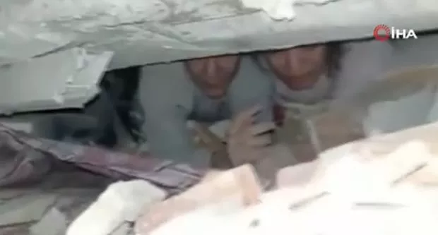 Diyarbakır’da, enkaz altında ağlayan bebek, annesi ve iki kişinin hayatını kurtardı
