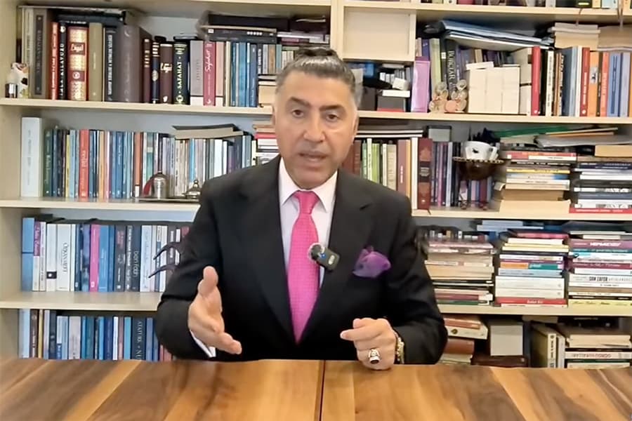 KHK’lı TRT spikeri Sırrı Er, ev hapsi kararıyla serbest bırakıldı