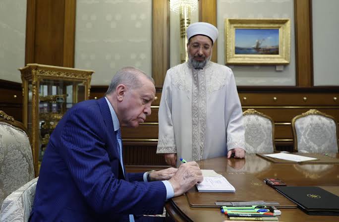Diyanet’te fon skandalı: Filistin’e bağış ve zekat paralarını fona yatırdı, yüzde 48 zarar etti