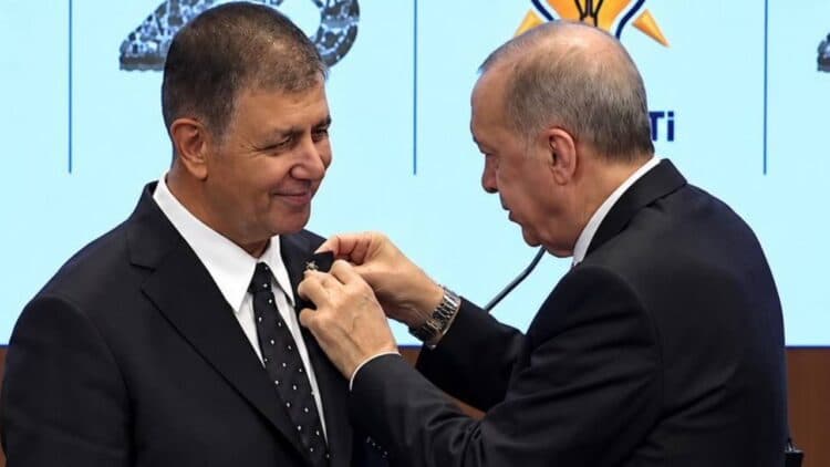 AKP, sandıkta kazanamadığını transferle gasp etti: İzmir Büyükşehir Belediye Başkanı Tugay AKP’ye geçti