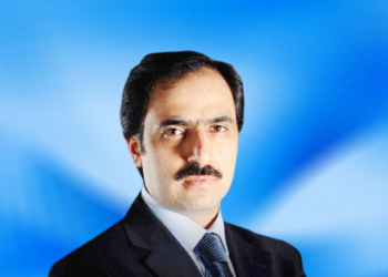 MAKSİM ÖLMEDİ, ‘ADLİYE’DE YAŞIYOR!