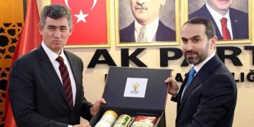 Hukuk katledilirken Feyzioğlu AKP il başkanlığını ziyaret etti
