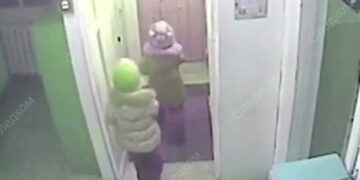 Sibirya’da kreşten kaçan beş yaşındaki iki kız -45 derecede hayatta kaldı