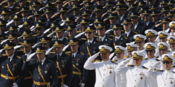 100 military members sought by Turkish prosecutor as part of Gülen crackdown