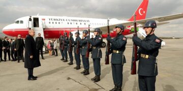 Cumhurbaşkanlığı uçağı ile seçim mitingi