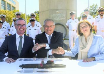 Avustralya, Fransa ile 50 milyar dolarlık donanma anlaşmasını imzaladı