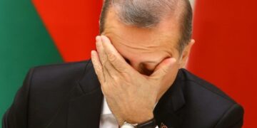 Erdoğan’a destek 16 puan düştü:  Bütün olumsuzluklardan Cumhurbaşkanı sorumlu