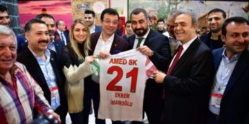 İmamoğlu fuarda halay çekti, Diyarbakır kadayıfını dağıttı