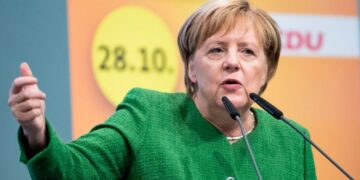 Merkel’den Venezuela’ya seçim çağrısı