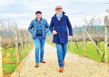 AKP’li eski Bakan Zeybekçi: İzmir şarabını dünya markası yapacağım!