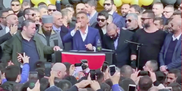 Sedat Peker AKP ve MHP’ye seçim desteği: İmkânı olan ruhsatlı silah alsın, hazırlıklı olsun