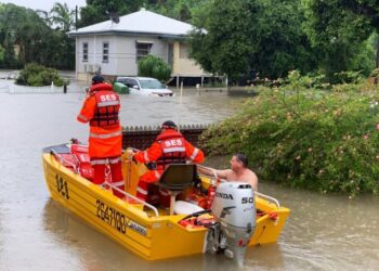 Sel Queensland’dı vurdu: Selden etkilenen en az 100 ev boşaltılacak