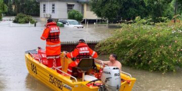Sel Queensland’dı vurdu: Selden etkilenen en az 100 ev boşaltılacak