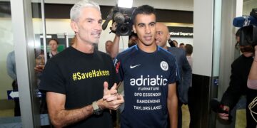Tayland’da uzun süre tutuklu kalan Bahreynli futbolcu Araibi, Avustralya’ya geldi
