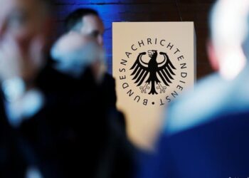 Alman istihbaratı mültecileri uyardı: Aranızda istihbarat ajanları var, dikkat edin