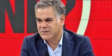 Kabataş Yalanı’ndan sonra Taksim Yalanı: Havuz Yazarı “Ezanı ıslıkladılar” diyerek,önce hakaret etti sonra özür diledi