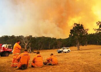 Victoria eyaletinde orman yangını alarmı:Bir çok ev kül oldu